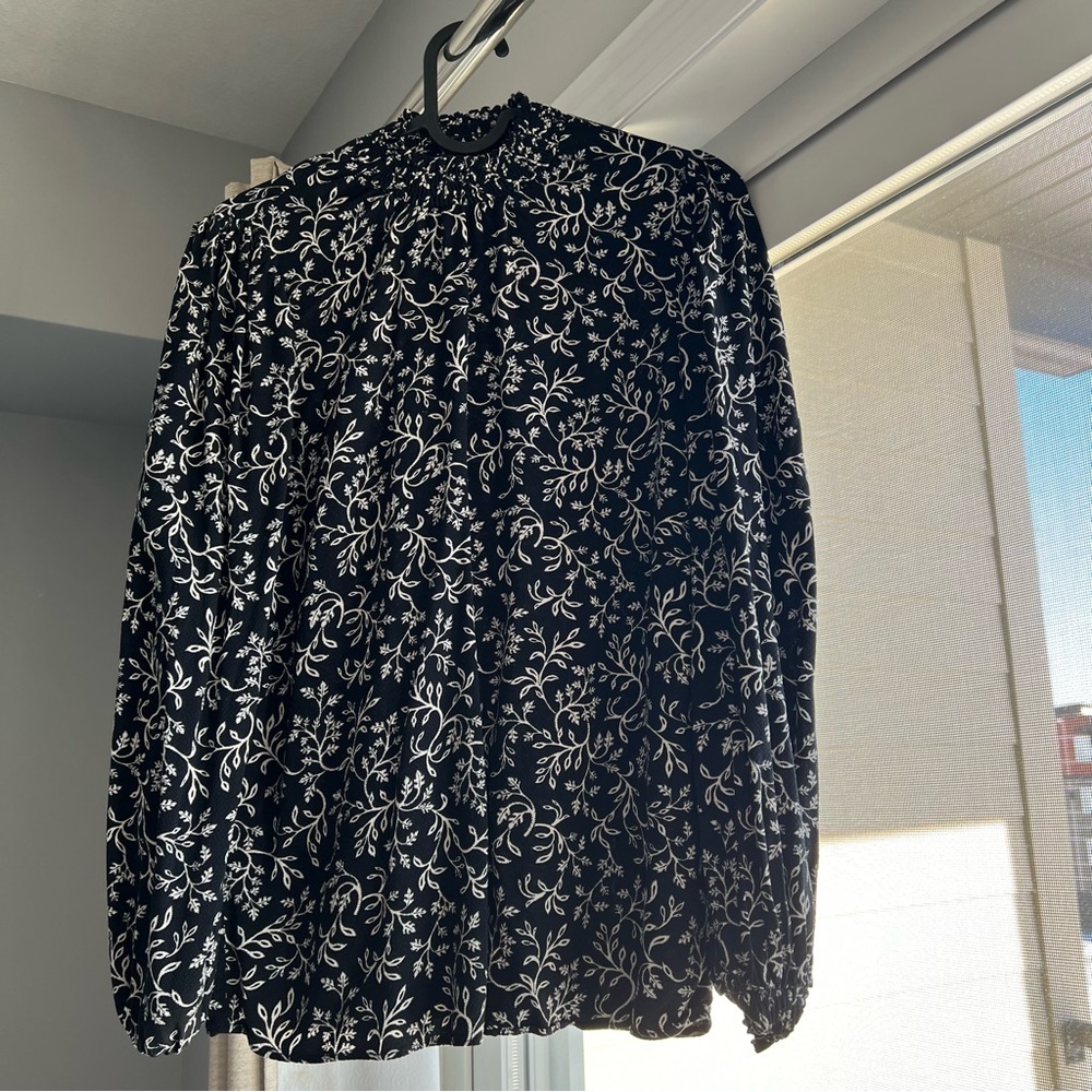ReitmAns floral printed spring summer top,BLACK, white, Small, New without tags